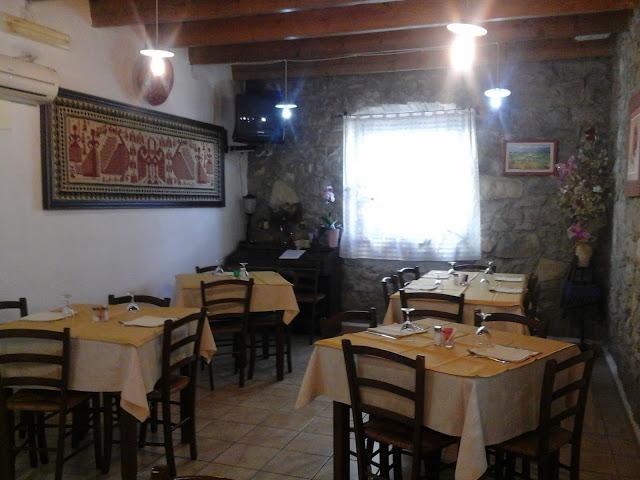 Locanda La Rosa Pauli Arbarei Bagian luar foto