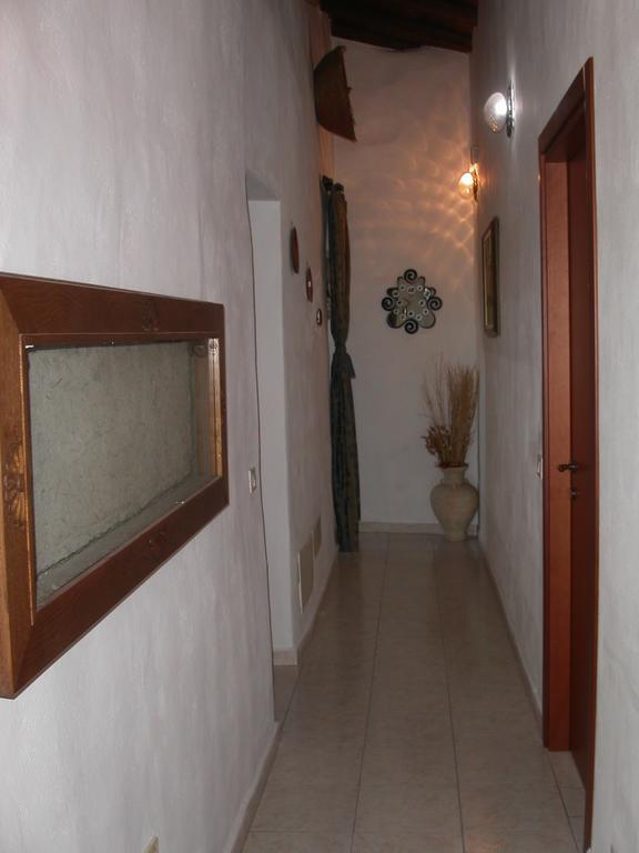 Locanda La Rosa Pauli Arbarei Bagian luar foto