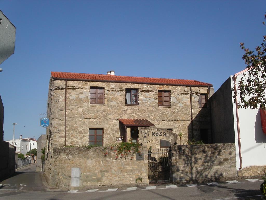 Locanda La Rosa Pauli Arbarei Bagian luar foto