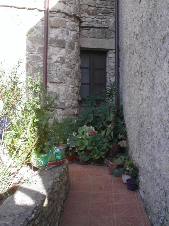 Locanda La Rosa Pauli Arbarei Bagian luar foto