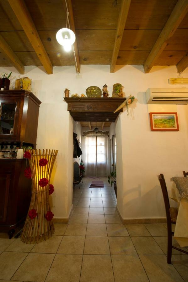 Locanda La Rosa Pauli Arbarei Bagian luar foto